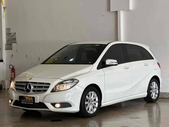 MERCEDES-BENZ B 200 1.6 TURBO GASOLINA 4P AUTOMÁTICO